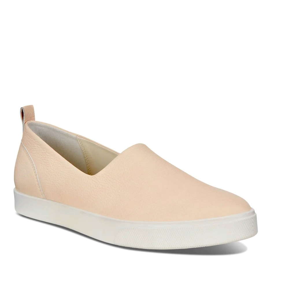 NIB Ecco Gillian Leather Sneakers Slip On Vanilla Comfort Walking Shoes